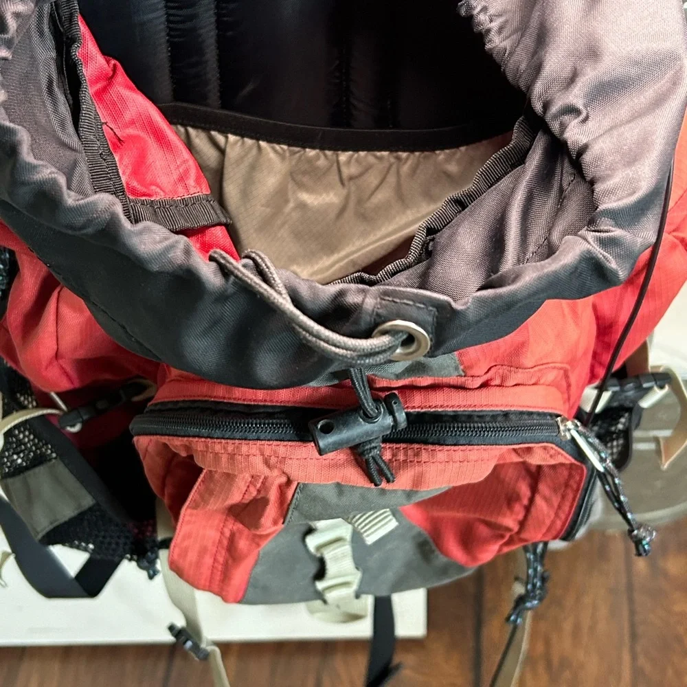 Kelty Moraine 3600 Internal Frame Hiking Camping Backpack